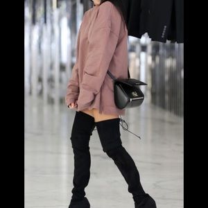 Pink oversized sweater 🎀🖤